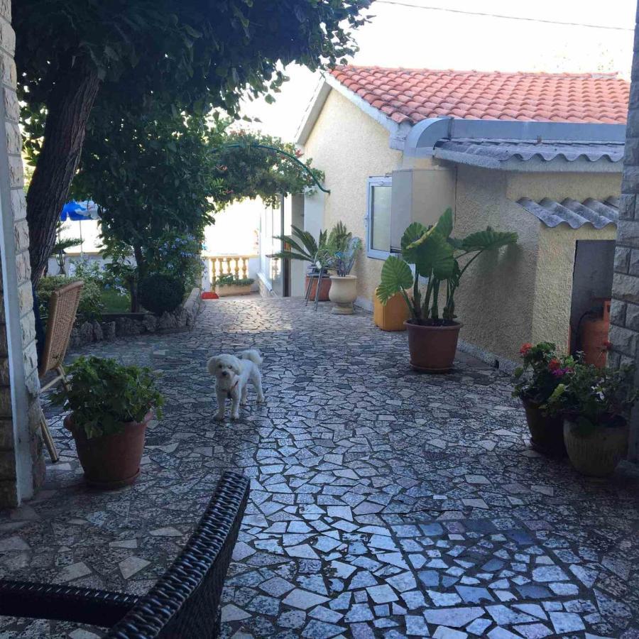 Meduza B&B Barbat na Rabu Exterior photo
